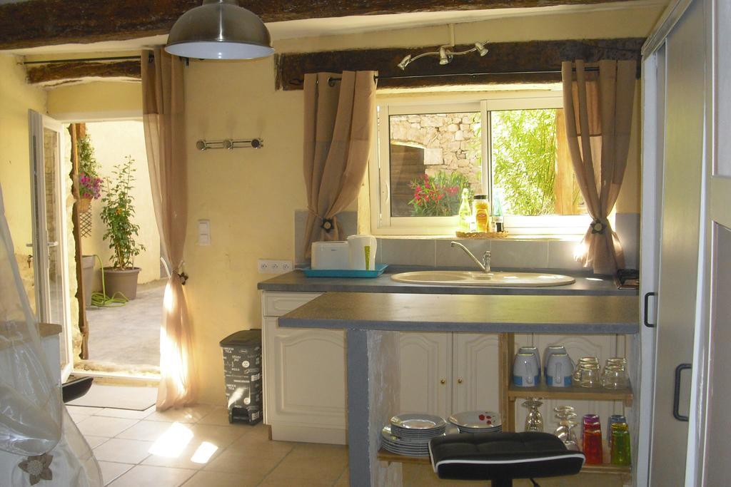 Ferienwohnung La Bergerie Lou Mas Li Pitchoun Gordes Exterior foto